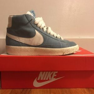 Nike blazer mid premium vintage women’s size 5